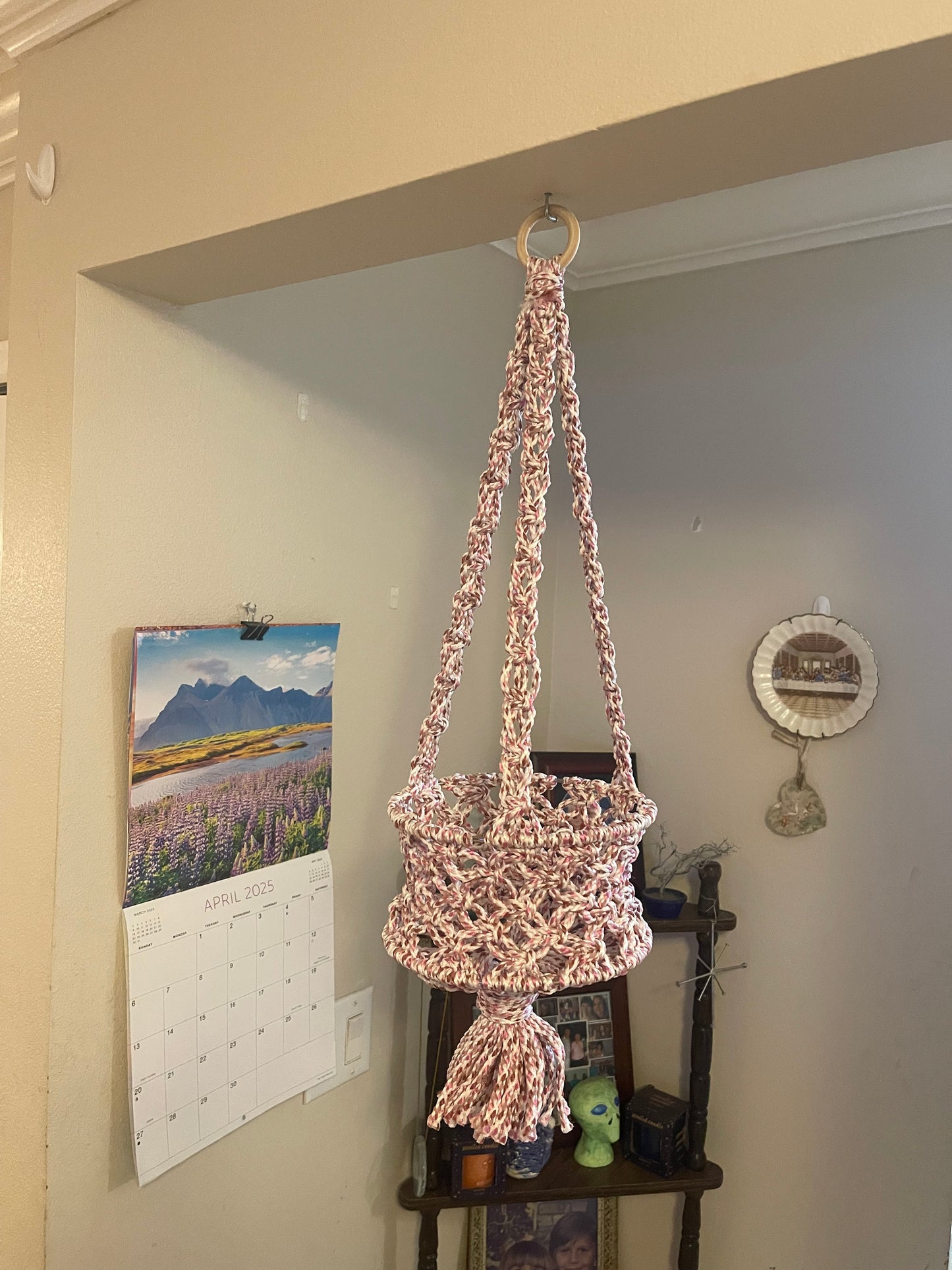 Pink Speckle Hanging Basket